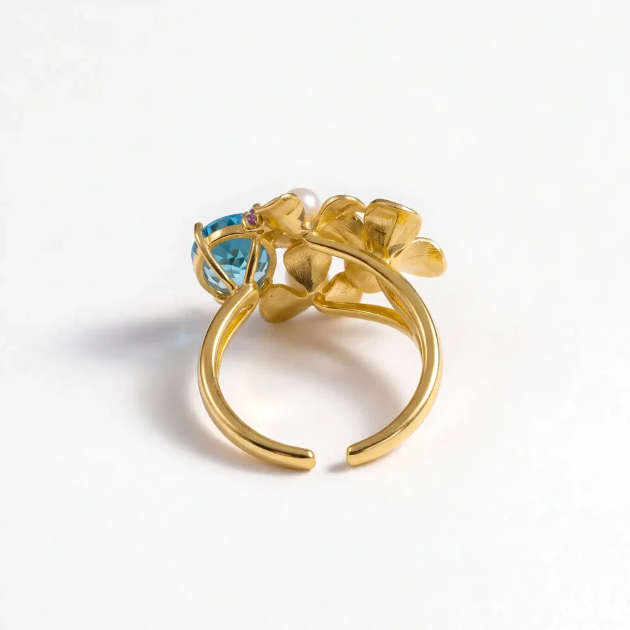 Topaz flower ring