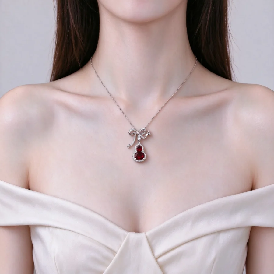 Garnet Gourd Bow Pendant